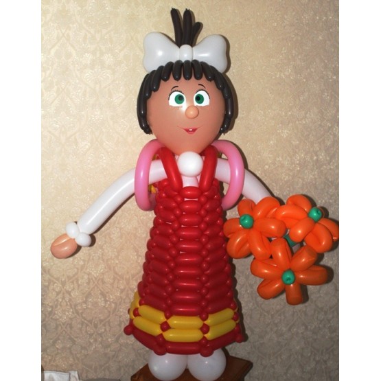 Фигура из шаров "Девочка с букетом"